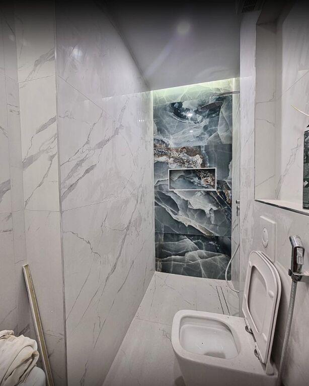 🌟🔑 ESCLUSIVO – AFFITTASI! 🔑🌟  📍 Super posizione – Pazari i Ri 🚶‍♂️ Sul marciapiede, con alta visibilità e fantastiche opportunità pubblicitarie!  ✨ Ambiente appena ristrutturato