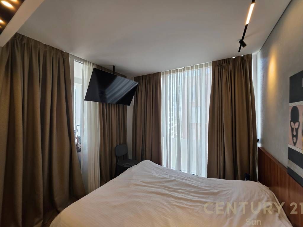 SHITET APARTAMENT 2+1 + POST PARKIMI NE BULEVARDIN E RI 250,000 €