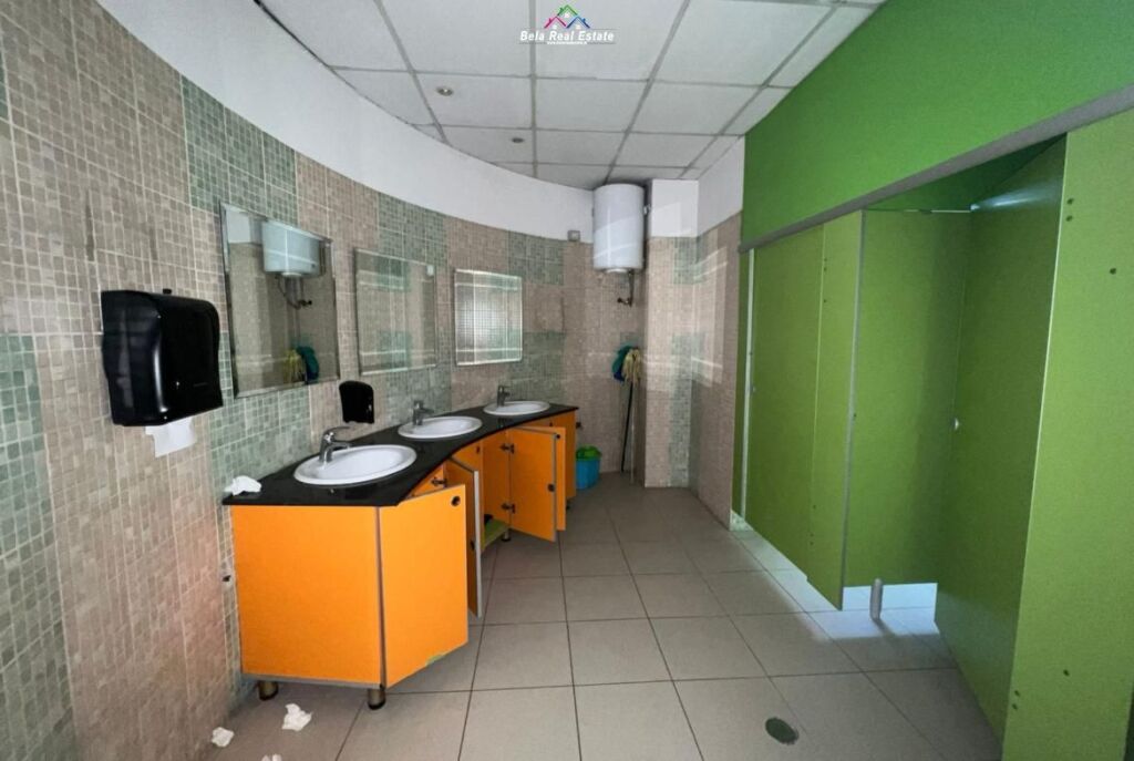 Ufficio In Affitto Presso Lo Stadio Dinamo (ID BZ2978) Tirane