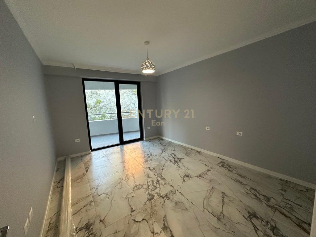 VENDESI APPARTAMENTO 2+1+2 CON VISTA MARE PRESSO "WHITE HILL RESIDENCE" A CURRILA !