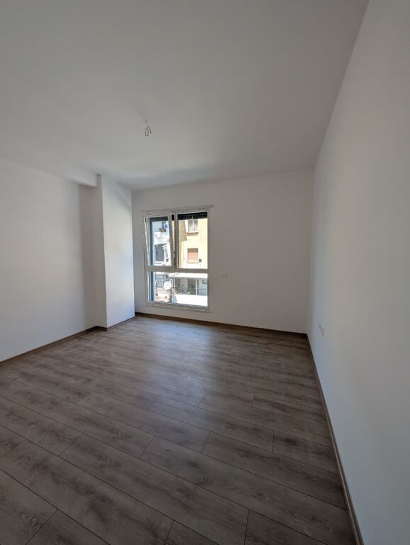 Shitet apartament 2+1 Ali Dem 155.000€