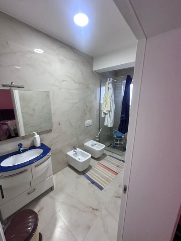 VILLA DI 3 PIANI IN VENDITA NELL'AREA DI CURRILAVE, DURRES