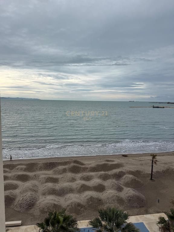Appartamento 2+1 In Affitto sulla Spiaggia, Durrës !!