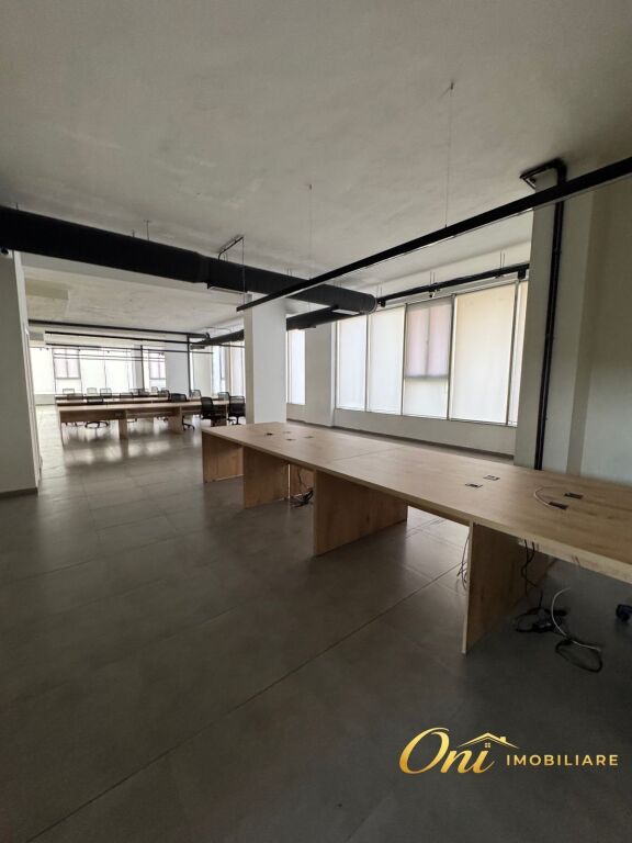 JEPET ZYRE ME QERA 750M2 ASTIR