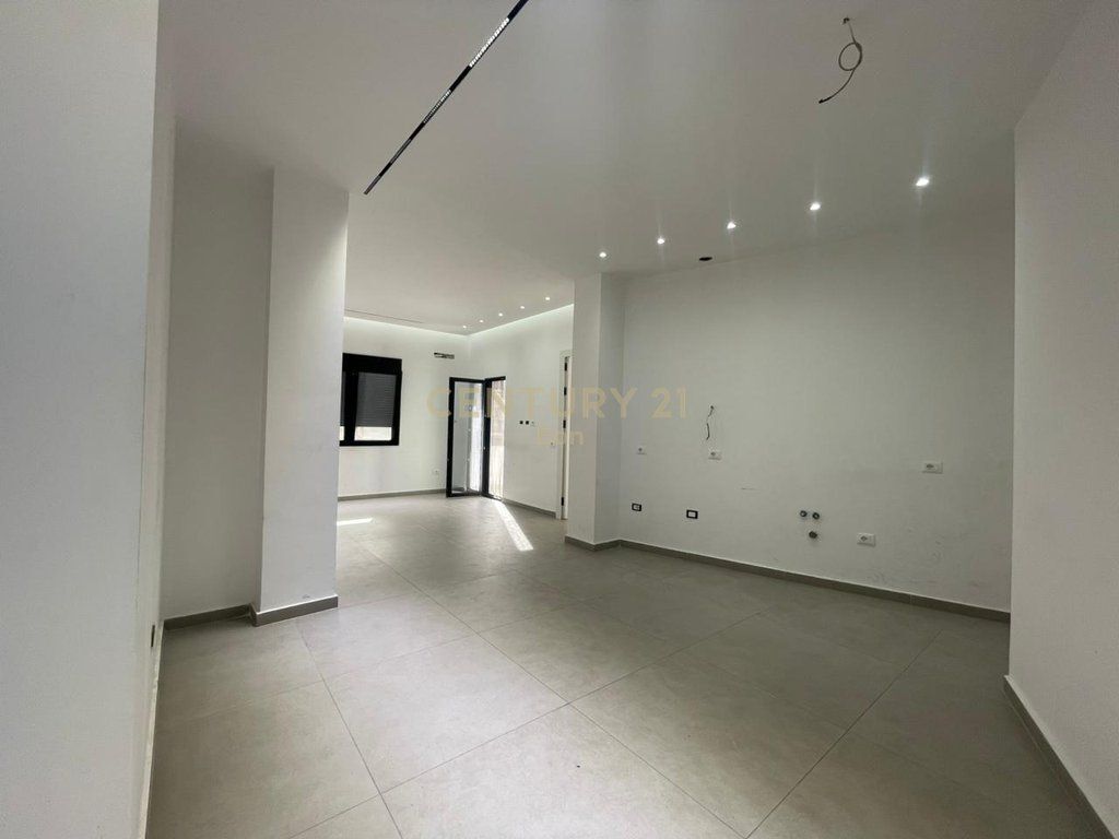 Appartamento 2+1 In Affitto nel Centro di Durrës !