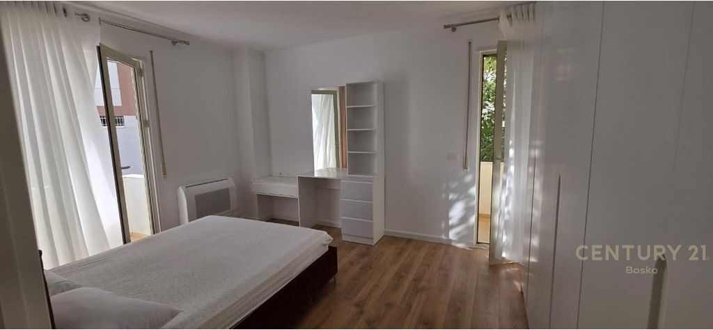 Apartament 2+1 per qira tek Liqeni i Thate