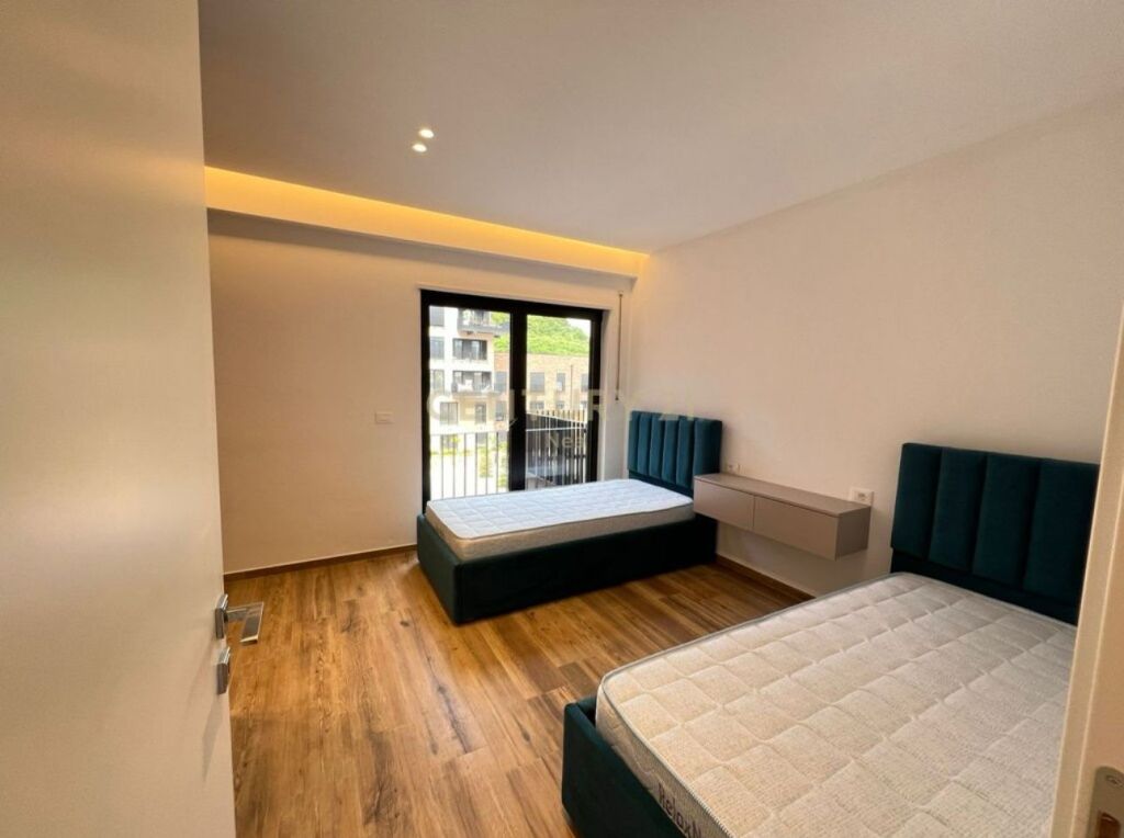 Apartament 2+1+2 me post parkimi per qira te Kodra e Diellit 2!