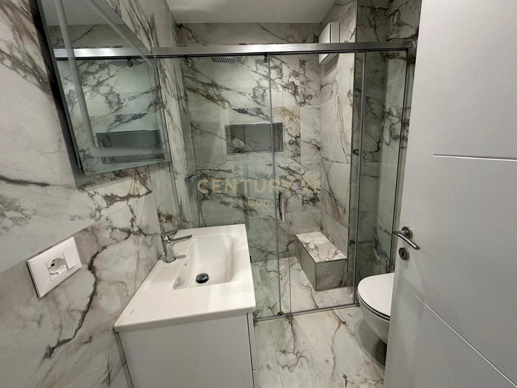 VENDESI APPARTAMENTO 2+1+2 CON VISTA MARE PRESSO "WHITE HILL RESIDENCE" A CURRILA !