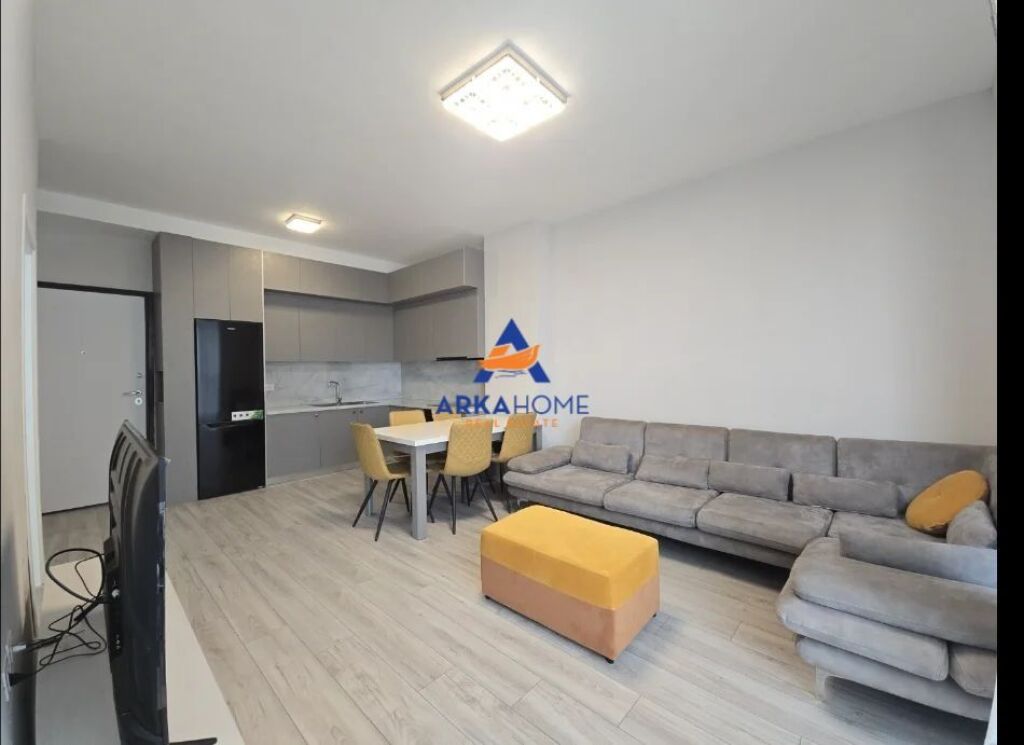JEPET APARTAMENT ME QERA 1+1+BALLKON "KOMUNA E PARISIT" 730 EURO