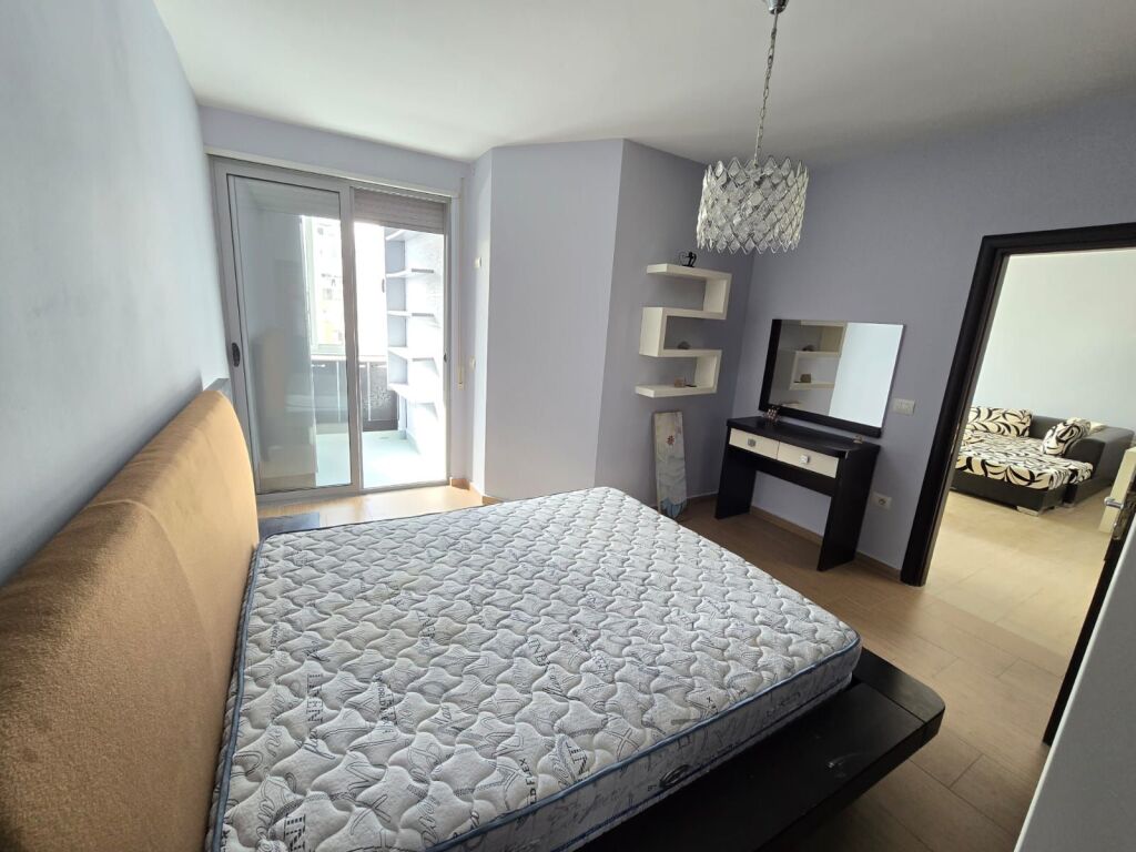 In vendita, Appartamento 2+1+2, Vicino al vecchio URT – Durrës.