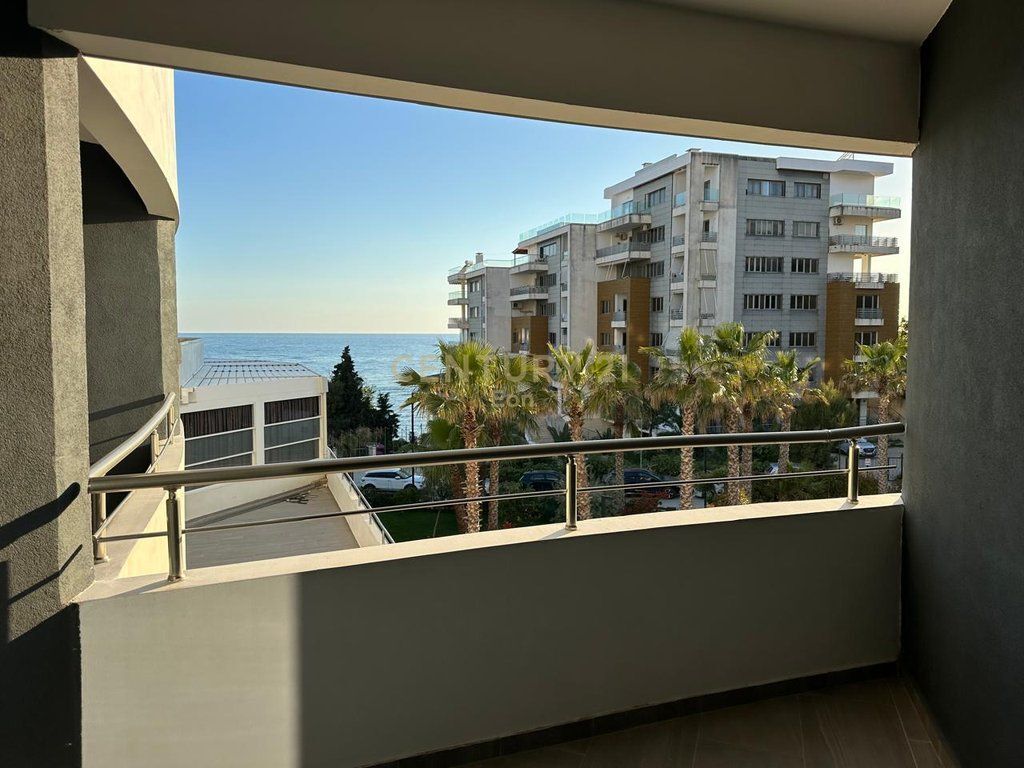 VENDESI APPARTAMENTO 2+1+2 CON VISTA MARE PRESSO "WHITE HILL RESIDENCE" A CURRILA !