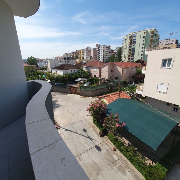 🏡 HOTEL IN VENDITA CON 20 CAMERE SULLA SPIAGGIA DURRES