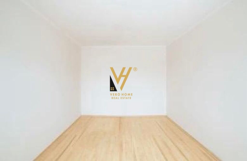SHOP FOR SALE 20 M2 ON KOSOVAREVE STREET 65,000 EURO
