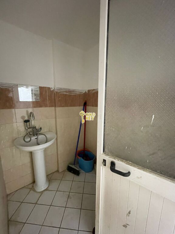 🏡 AMBIENTE COMMERCIALE IN VENDITA VICINO A KAZAZI DURRËS