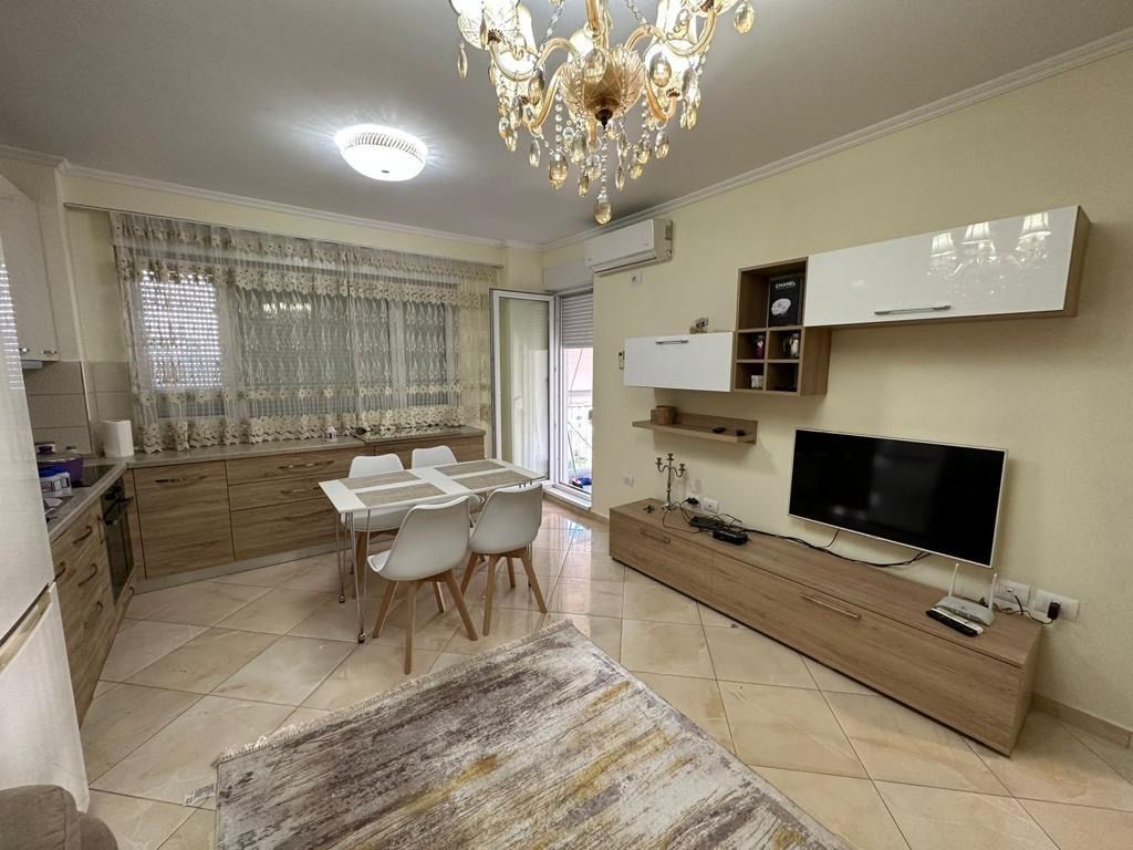 Apartament 1+1 per qera te kompleksi kontakt