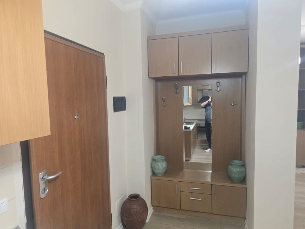 1+1,i mobiluar kopshti zologjik,450 euro