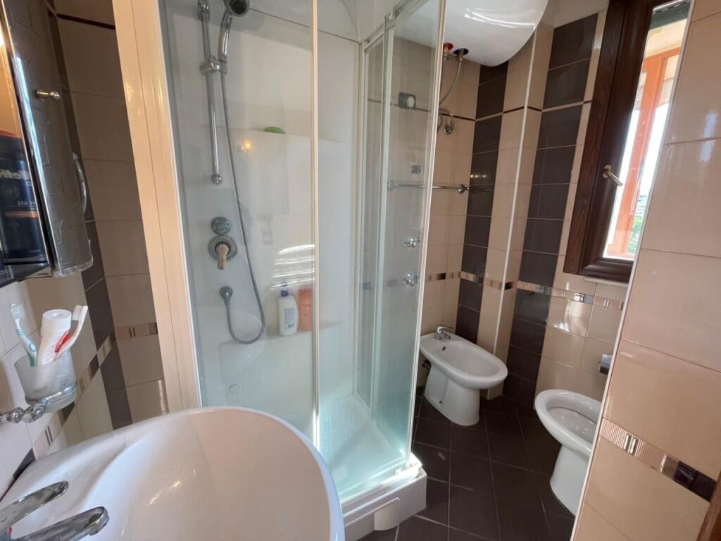 Shitet Apartament 2+1+2 tek Rr. Elbasanit