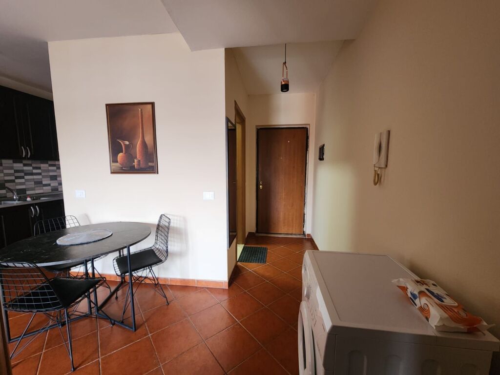 Apartament me qera 1+1 - 📍Pallati me Shigjeta , rruga Irfan Tomini, prane karburant Kastrati