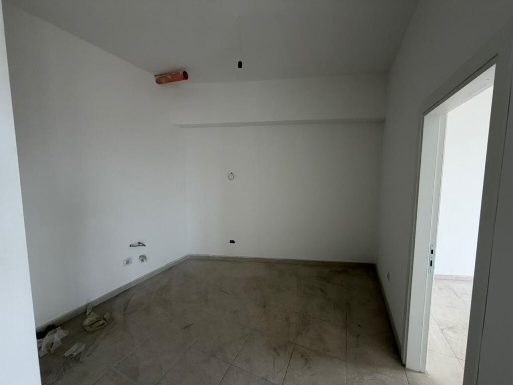 🏢 Apartment 1+1 for rent 📍 Opposite the American Hospital 3💰 Price: 40,000 Lek/month