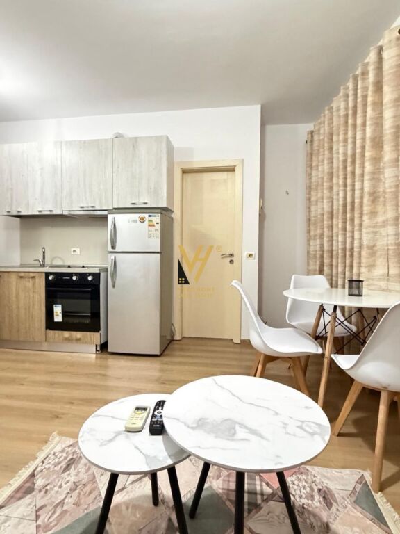 STUDIO APARTMENT 35 M2 FOR RENT ON DIBRES STREET 40,000 LEKE