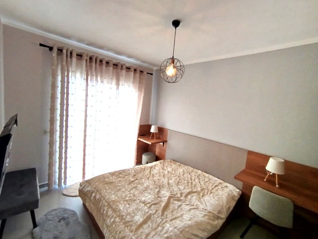 Apartament 1+1 per qera Univers City !