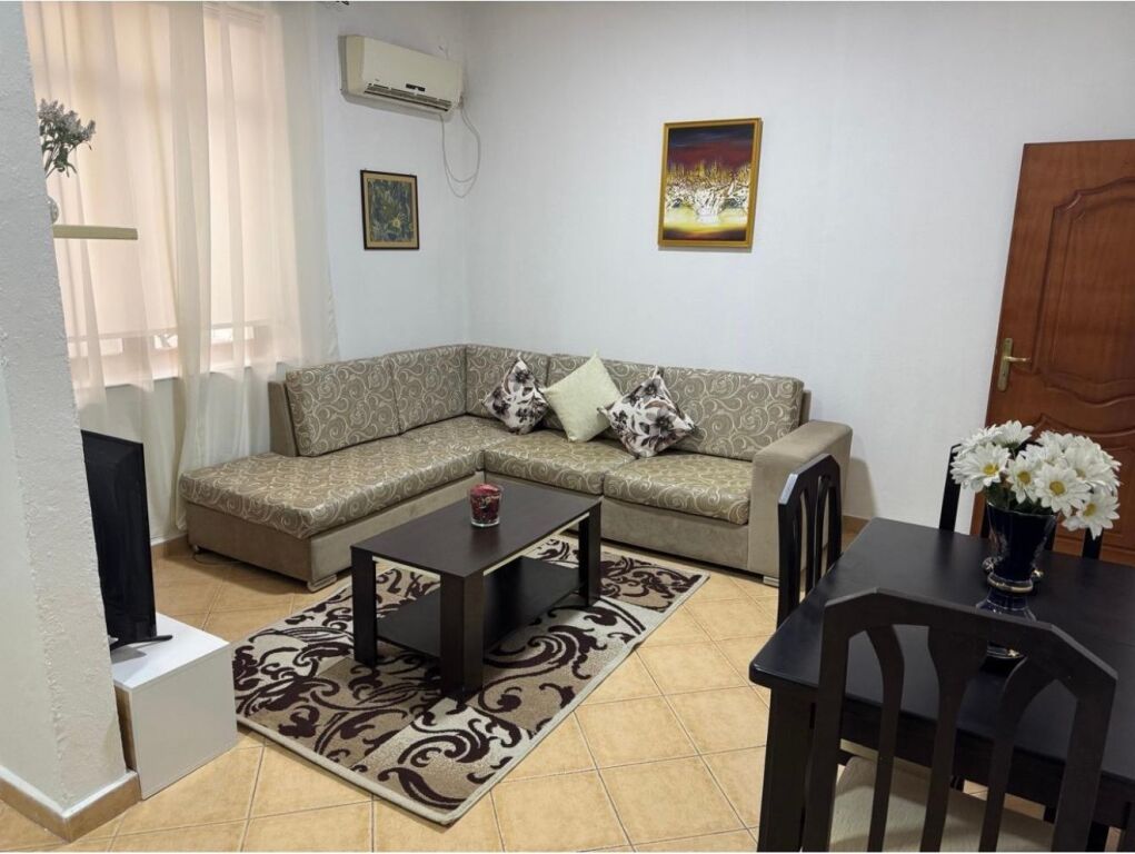 1+1, dinamo stadium, 2nd floor existing, 500 thousand leke
