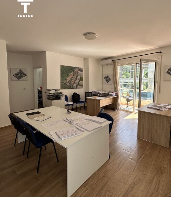 2+1, complesso mateo giardino zoologico, 225.000 euro