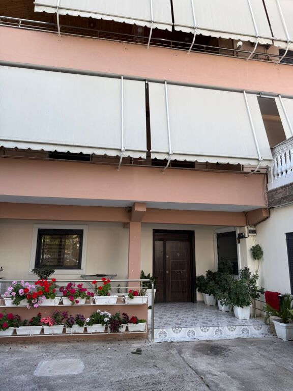 FOR RENT 2+1 3RD FLOOR OF AN ALPIN VILLA - PORCELAN