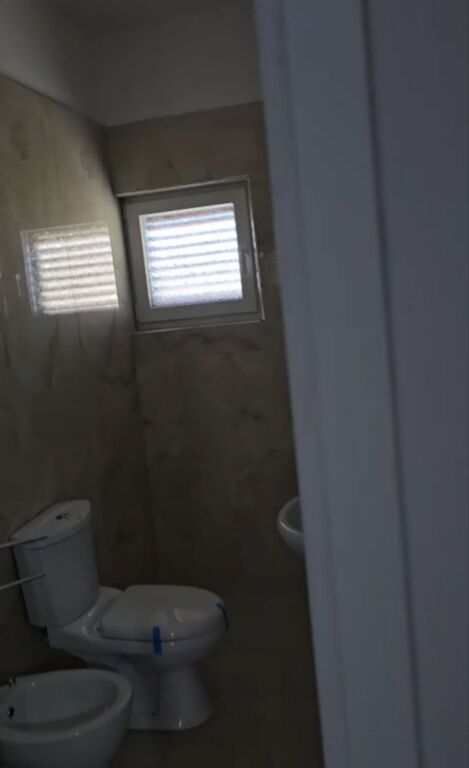 Affitto | Vilë 1 + 1 | Rruga 5 Maji | 450 €/mese
