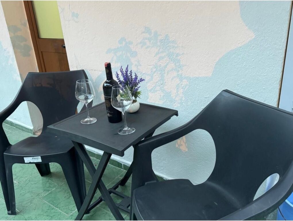 1+1, dinamo stadium, 2nd floor existing, 500 thousand leke