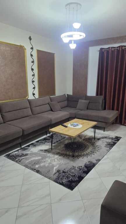 Apartment 2+1+3 balconies for rent at the Tom Doshi complex in Shkoze.