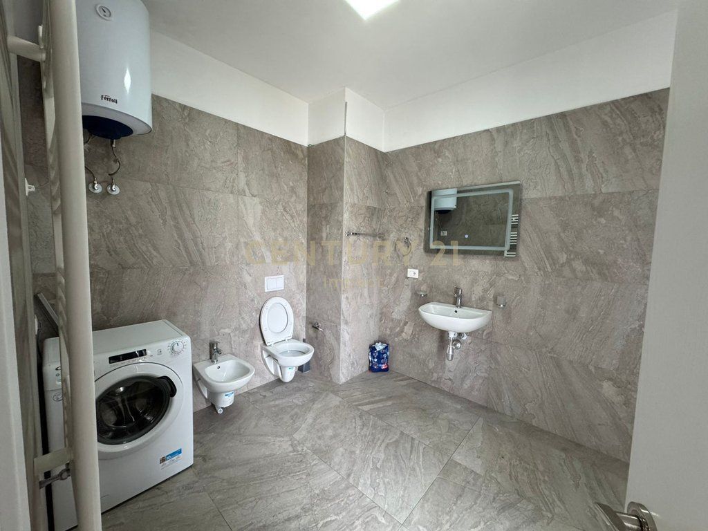 Apartament 2+1+2 me qira pranë QSUT
