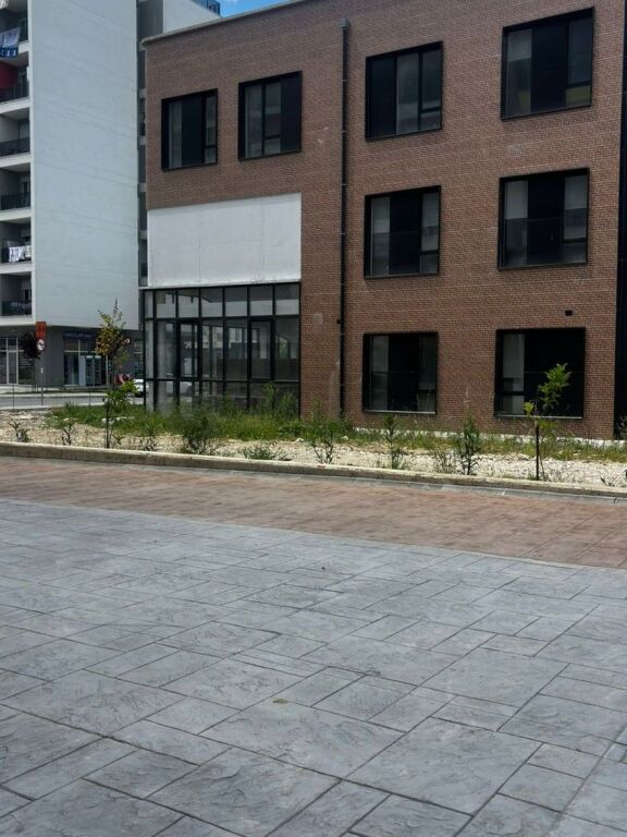 🏢 Shop for sale at Univers City, near the school