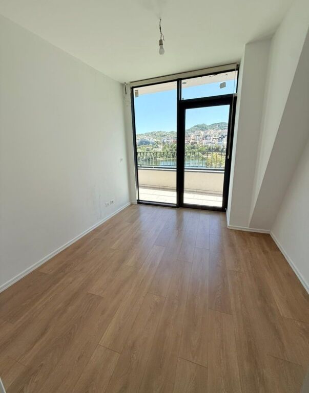 🏢 OFFICE/BUSINESS SPACE FOR RENT – LAKE VIEW RESIDENCE ARTIFICIAL LAKE