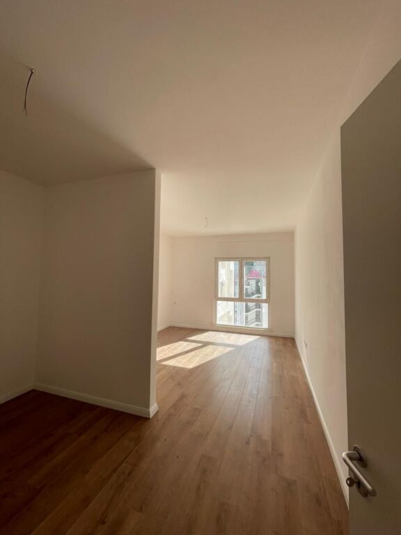 🏡 Shitet Apartament 2+1+2 tek Zogu i Zi