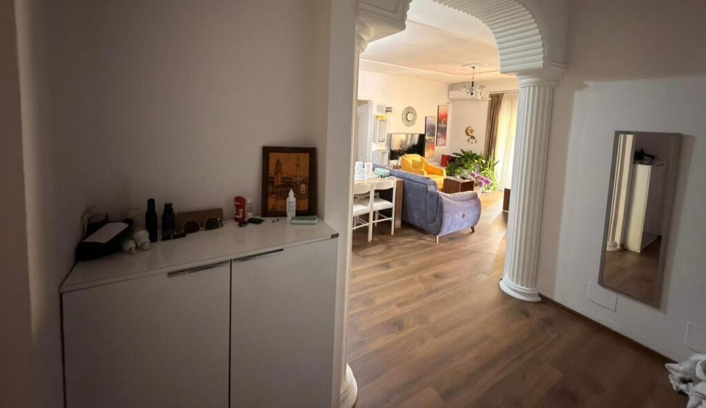 3+1, with parking, botanical garden, 700 euros
