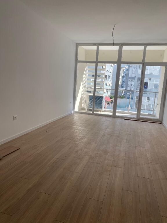 Office space for rent at Kika 2 Komuna Parisit