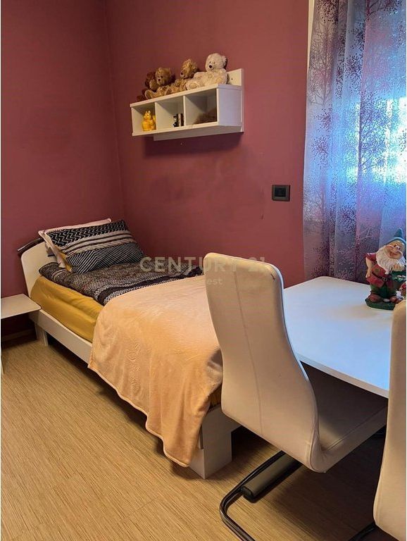 ISH EKSPOZITA, JAPIM ME QIRA APARTAMENT 2+1+2 1,000 € /Muaj