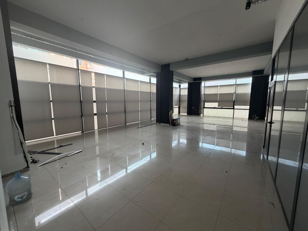 🏢 Office space for rent 👍 📍 Opposite American Hospital 3, on the main street