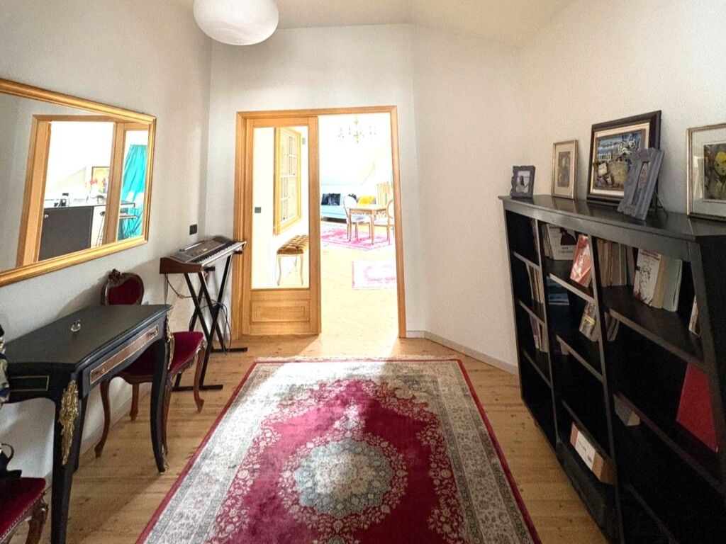 2+1 apartment with veranda for sale on ilo mitke qafzezi street pro1312