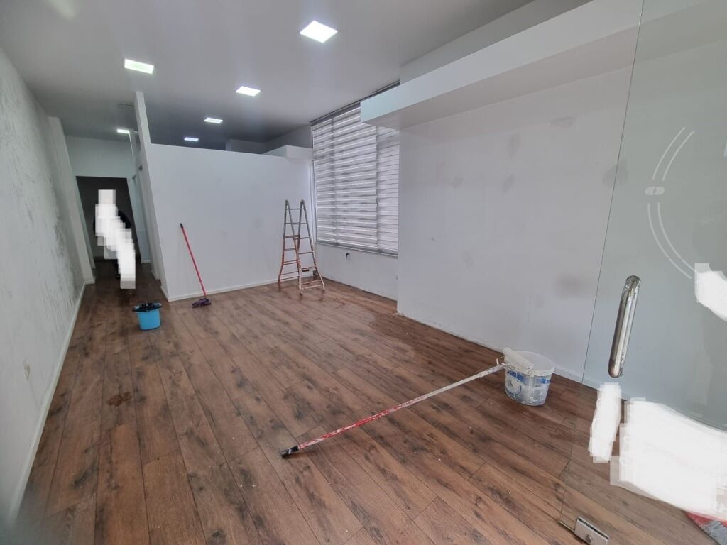 Business premises for rent are given on Myslym Shyri Street, near Kastrati Gas Station.
