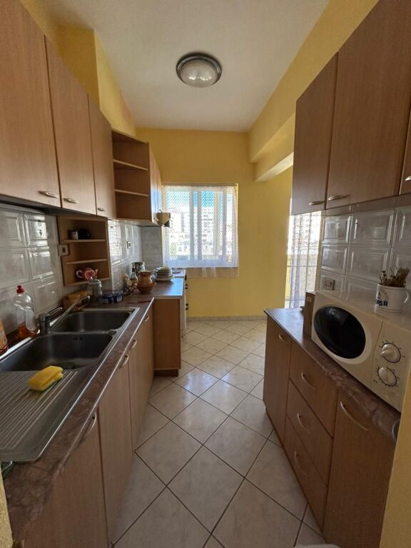 🏢 Appartamento 2+1 in vendita vicino alla Scuola “Kushtrimi i Lirisë” – Durrës 📍