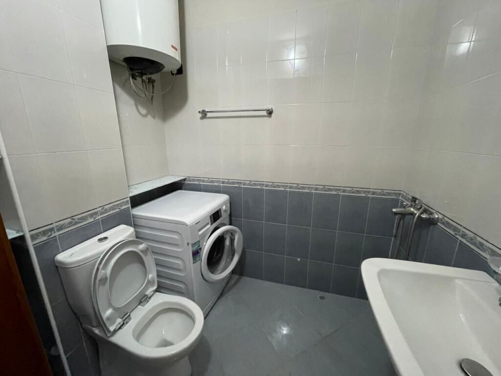 Shitet Apartament 2+1+2 tek Rr. Elbasanit