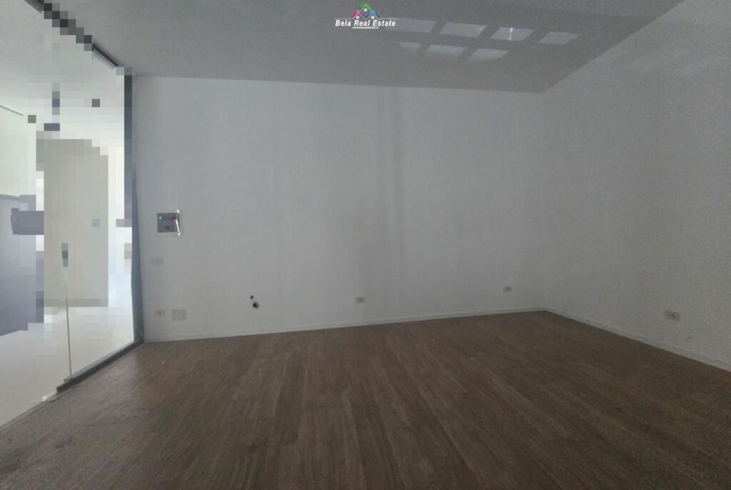Shop For Rent at Mine Peza (ID BD21915) Tirana
