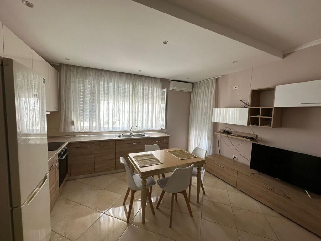 Apartament 1+1 per qera te kompleksi kontakt