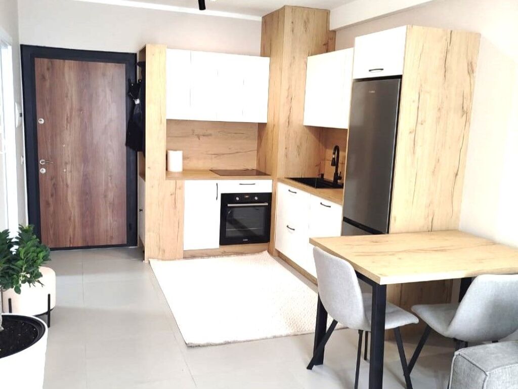 Apartament 1+1 per qera Univers City !
