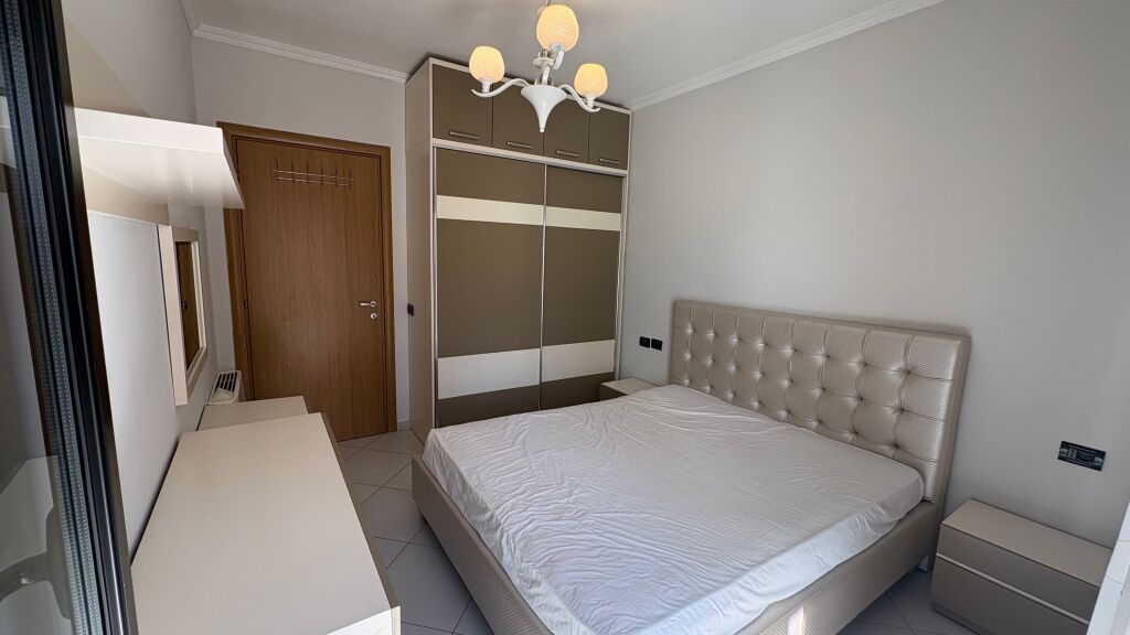 Shitet apartament 2+1 i mobiluar ne Astir