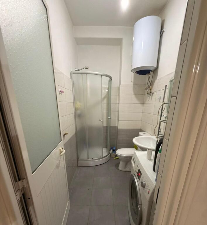3+1, with parking, botanical garden, 700 euros