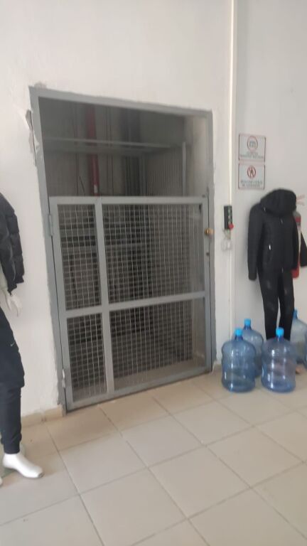 WAREHOUSES FOR RENT 900M2 KOMBINAT 360,000 LEKE FH-76333