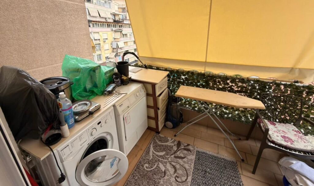 3+1, with parking, botanical garden, 700 euros